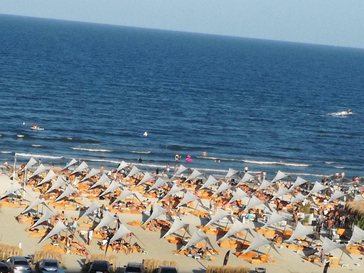 Summerland Sea View Apartment Mamaia