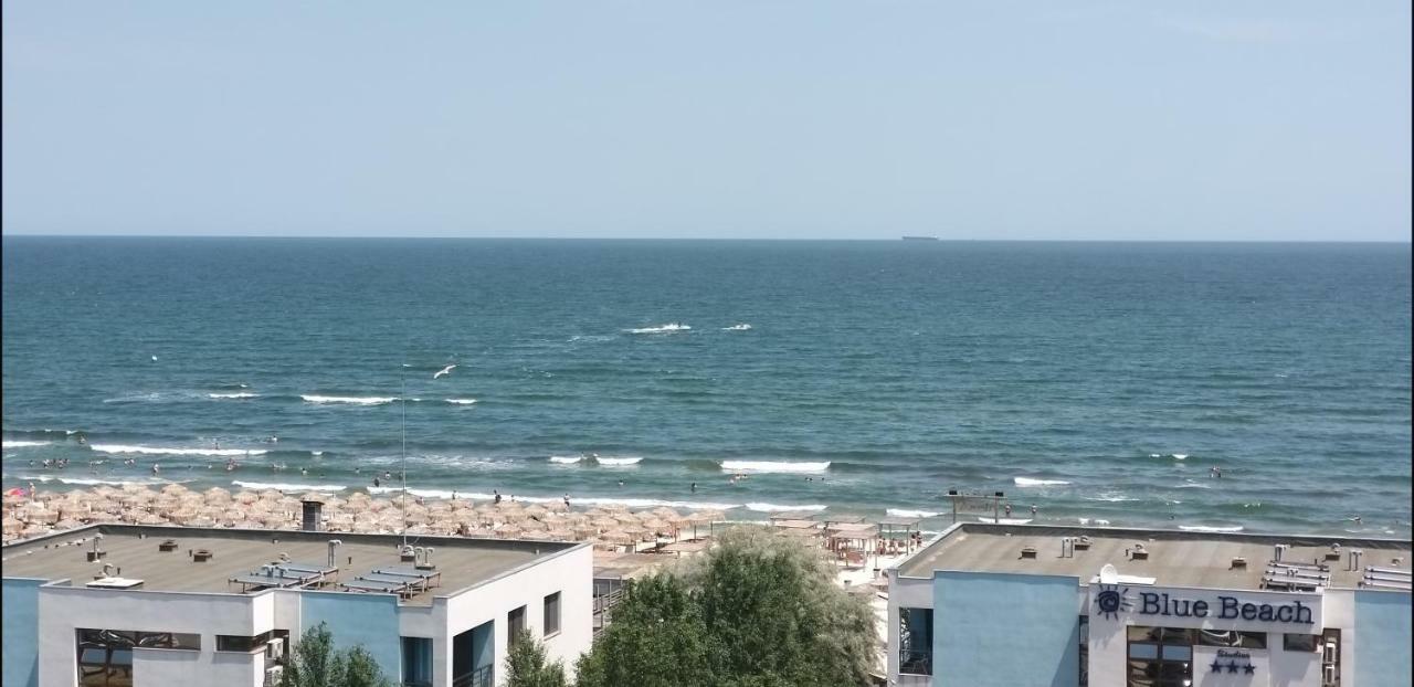 Summerland Sea View Apartment