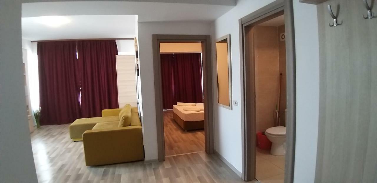 Summerland Sea View Apartment